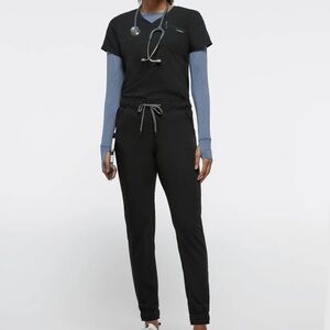 Jaanuu women’s medium scrub set, gray